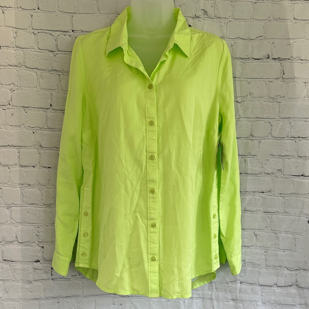 Crown & Ivy Fun Dip Cruise Ready Lime Green Button-Up Women's Top NWT